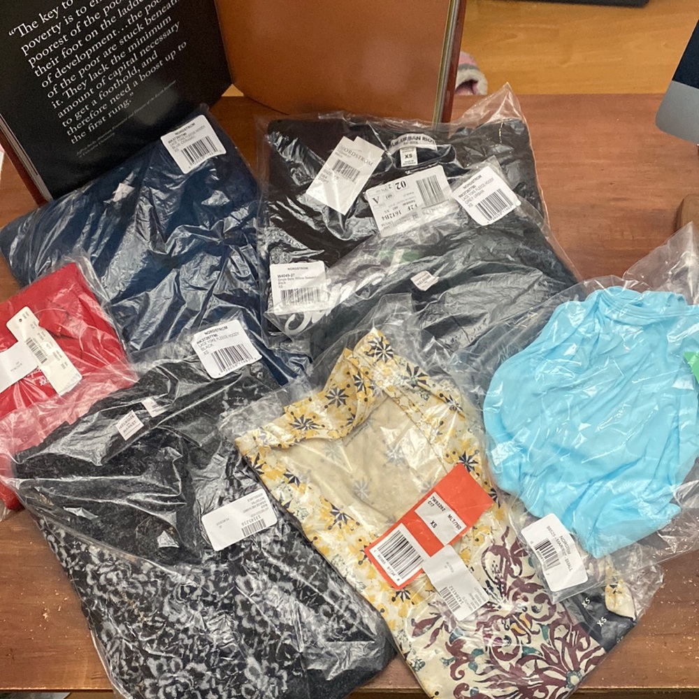 Nordstrom Clearance Lot of 7 Tops MSRP $271 For $80 CLEARANCE (Last Lot)
